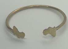 Load image into Gallery viewer, Solid Africa Symbol Bracelet
